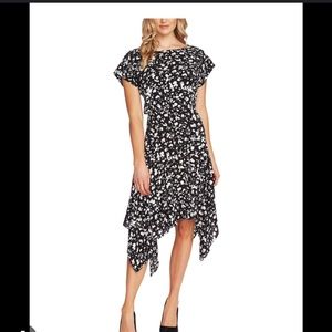 NWT - Vince Camuto black printed short sleeve midi dress